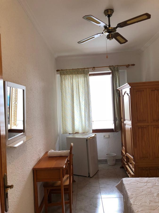 Hotel Casa De Huespedes El Almendro Ibiza città Esterno foto