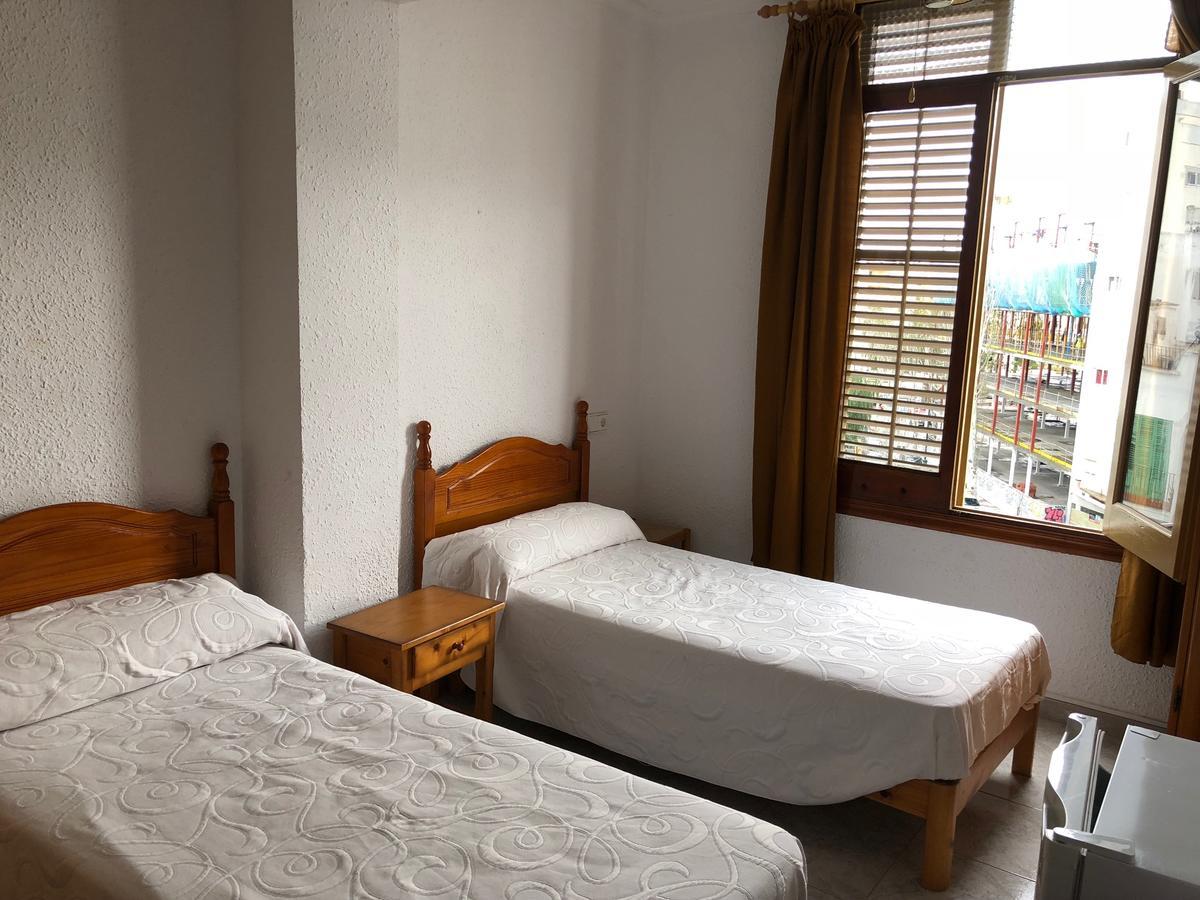 Hotel Casa De Huespedes El Almendro Ibiza città Esterno foto