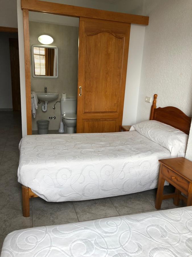 Hotel Casa De Huespedes El Almendro Ibiza città Esterno foto