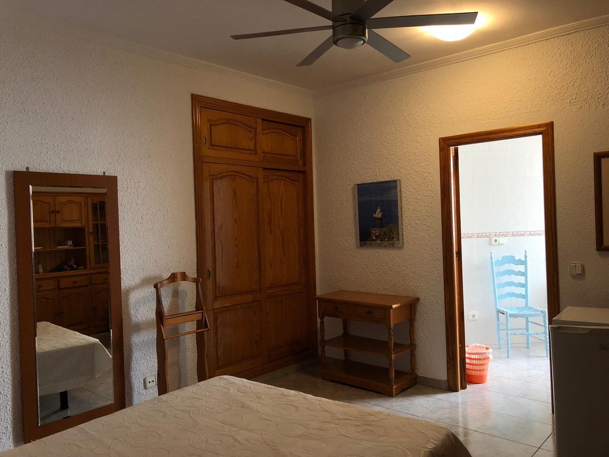 Hotel Casa De Huespedes El Almendro Ibiza città Esterno foto