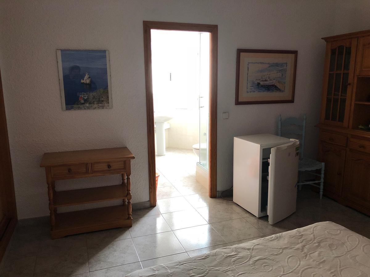 Hotel Casa De Huespedes El Almendro Ibiza città Esterno foto